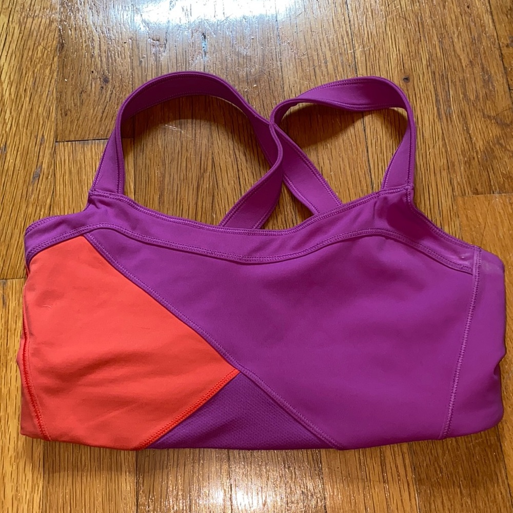 LULULEMON color block sports bra